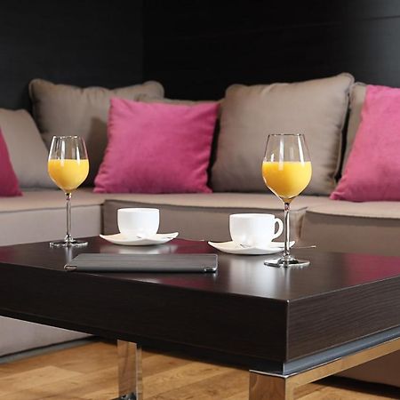 Maccani Black Luxury Suites Belgrado Exterior foto