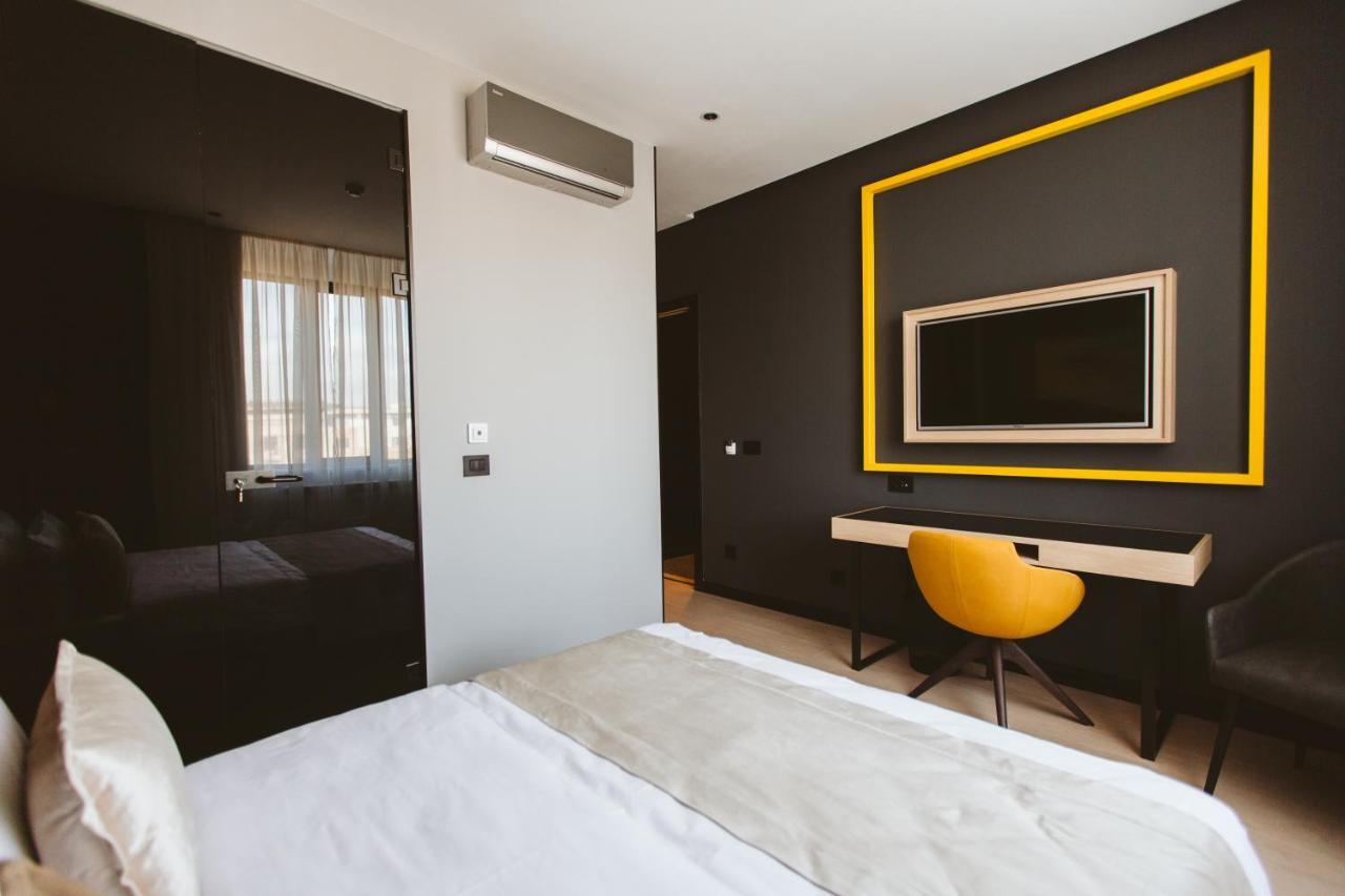 Maccani Black Luxury Suites Belgrado Exterior foto