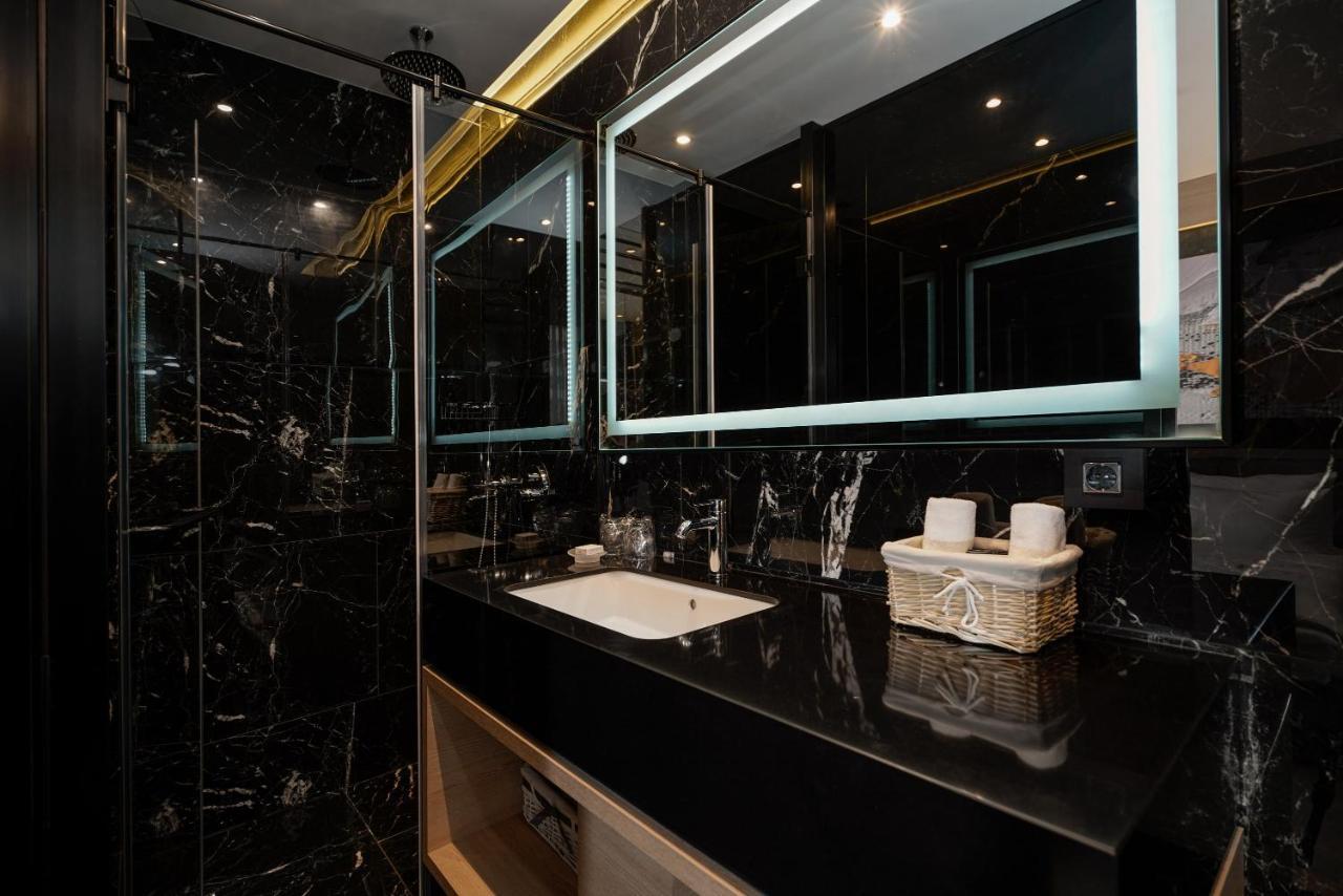 Maccani Black Luxury Suites Belgrado Exterior foto