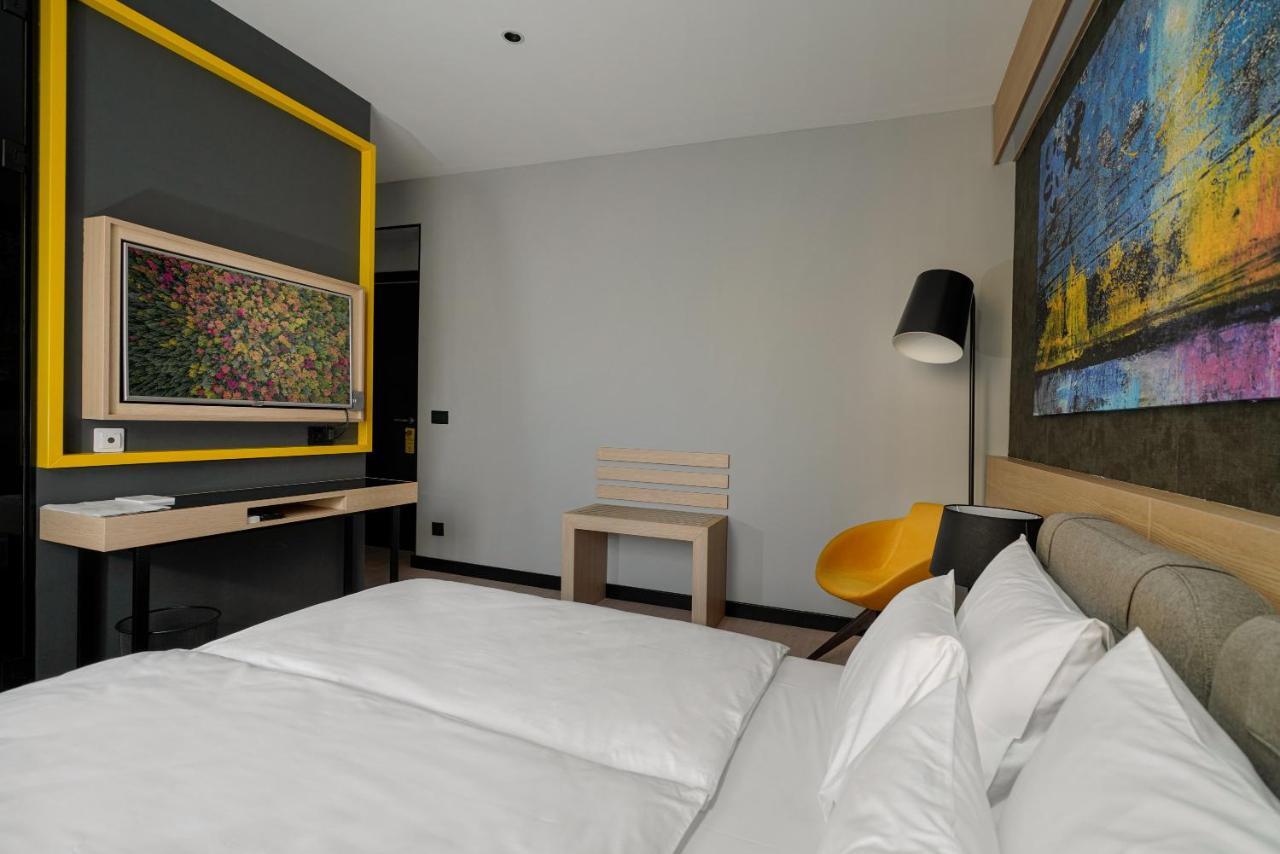 Maccani Black Luxury Suites Belgrado Exterior foto